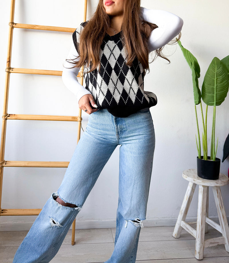 SWEATER ROMBOS SIN MANGAS CAMLU