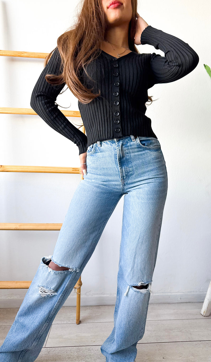 POLERA BASIC BLACK ABOTONADA