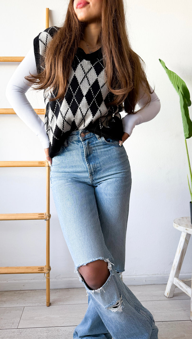 SWEATER ROMBOS SIN MANGAS CAMLU