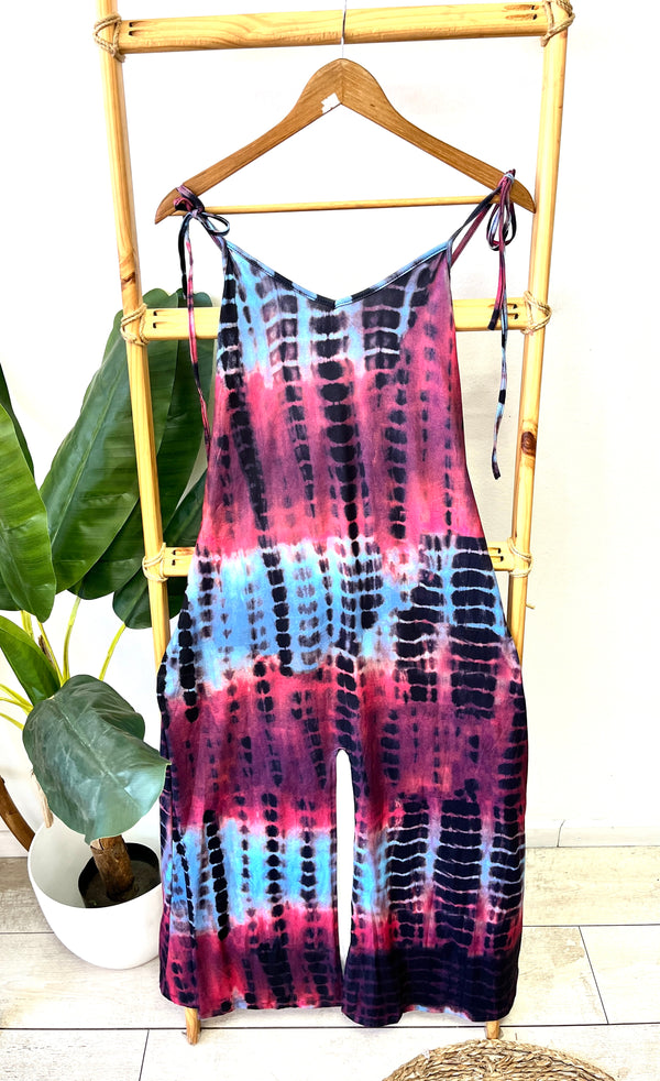 VESTIDO TIE DYE MULTICOLOR TAJALI FRONTAL (SOLO DISPONIBLE EN COLOR FUCSIA Y BURDEO MULTICOLOR)