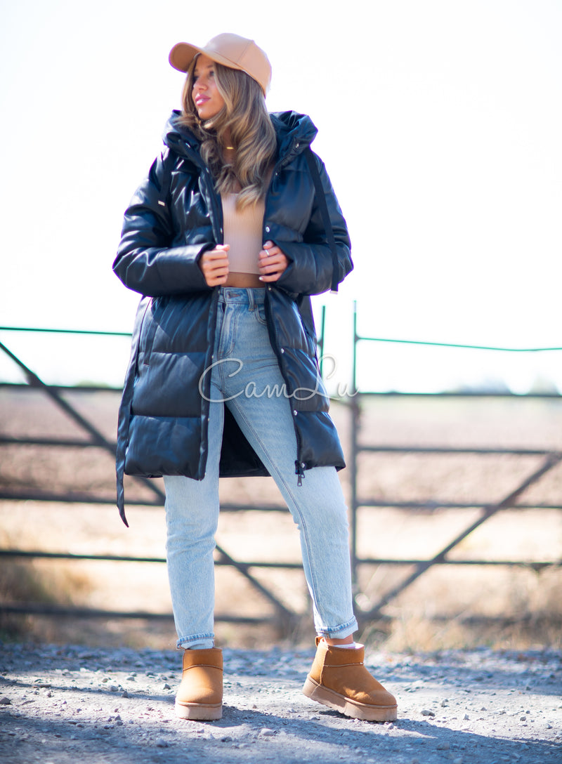 PUFFA ECO CUERO CON LAZO