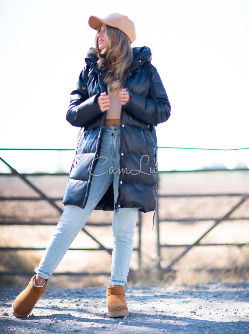 PUFFA ECO CUERO CON LAZO