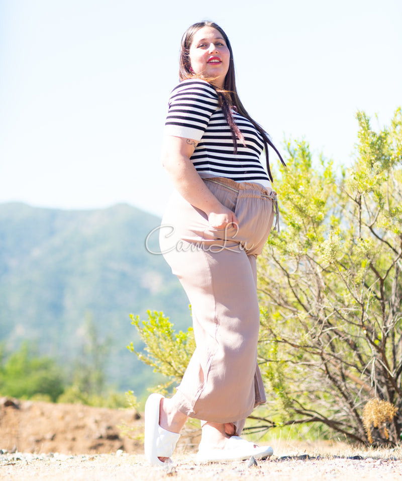 PANTALON UNICOLOR CON LAZO WHITE INCLUIDO