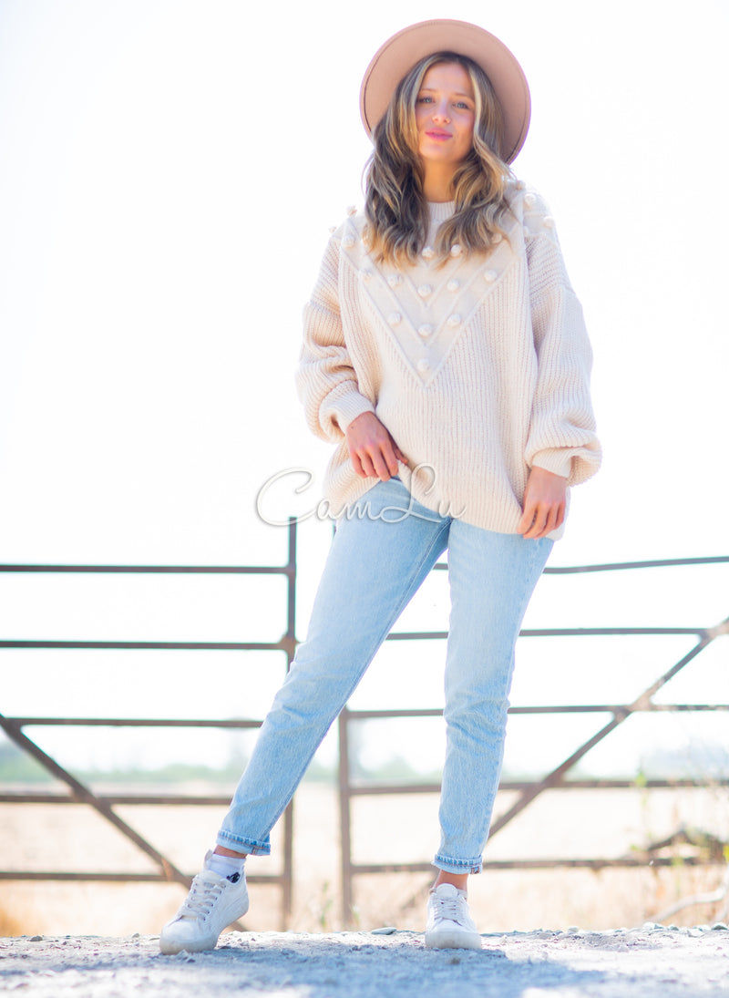 TEJIDO POMPONES FRONTALES (Beige)