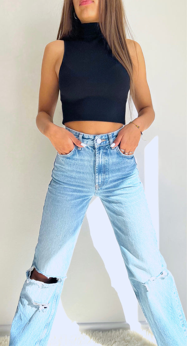 CROP TOP BASIC CUELLO ALTO